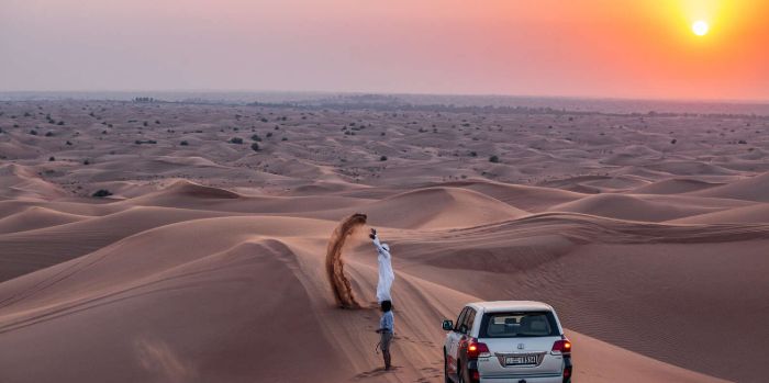 Dubai Superior Safari Tour with BBQ Dinner Dubai Superior Safari Tour with BBQ Dinner